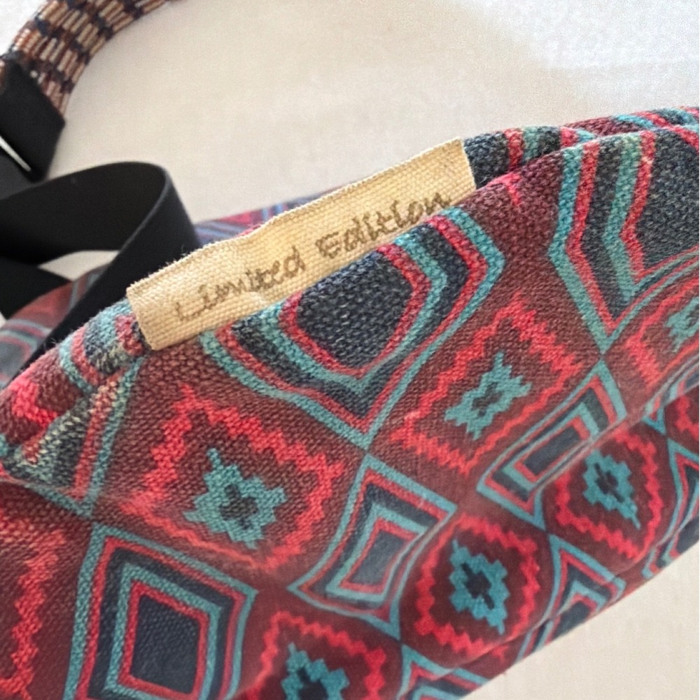 KAVU Rope Bag Sling Backpack Southwestern Geometric Diamond Red Blue Canvas - Picture 9 of 11